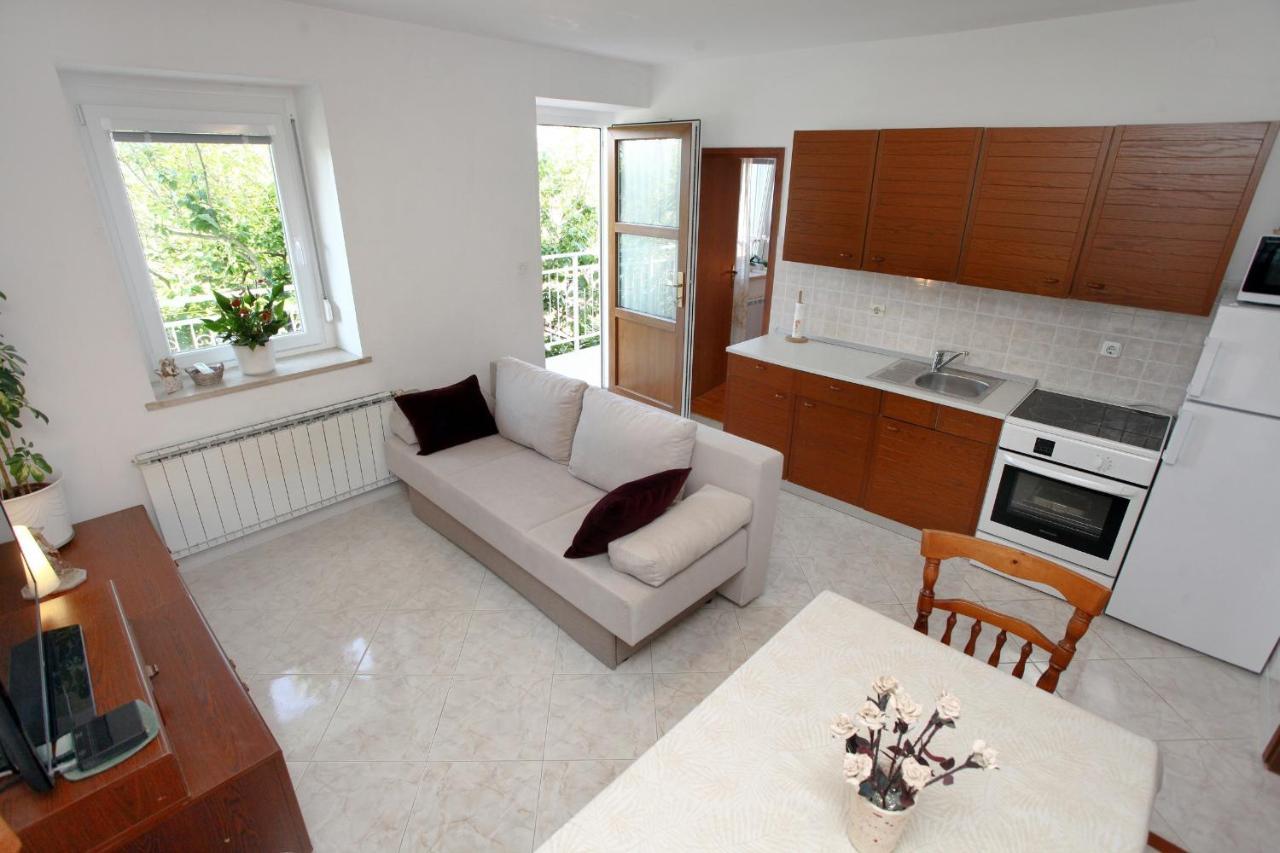 Gorgo Apartment